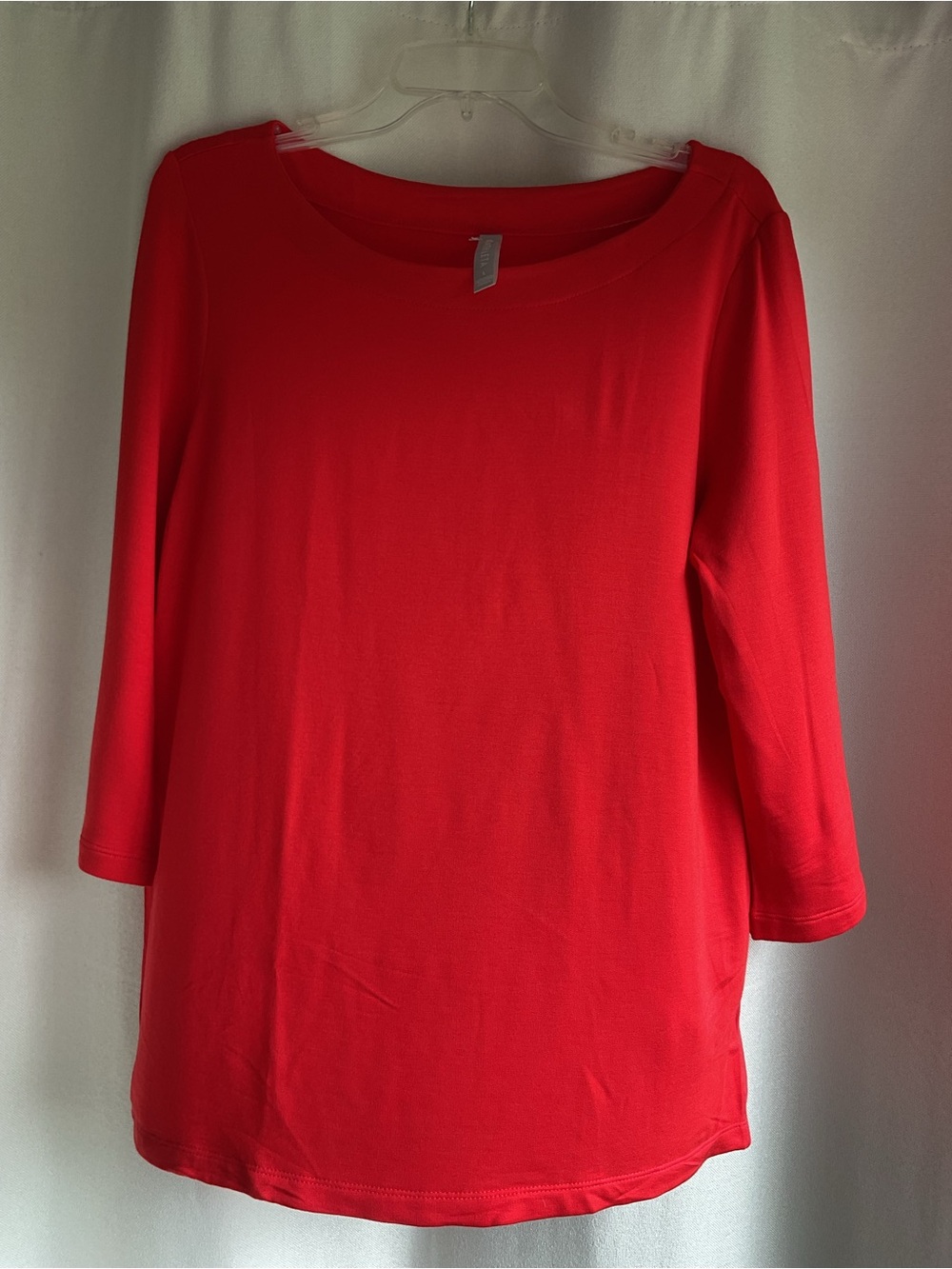 Athleta Red Long Sleeve Scoop Neck Tee